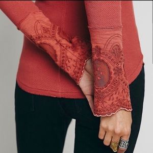 FREE PEOPLE lovely lady cuff thermal size small